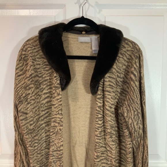 Liz Claiborne 2 Piece Faux Fur Animal Print Shirt Cardigan Size Large - Picture 3 of 9